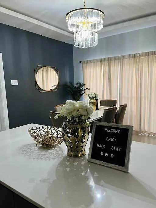 Truth Luxury Suite Kingston