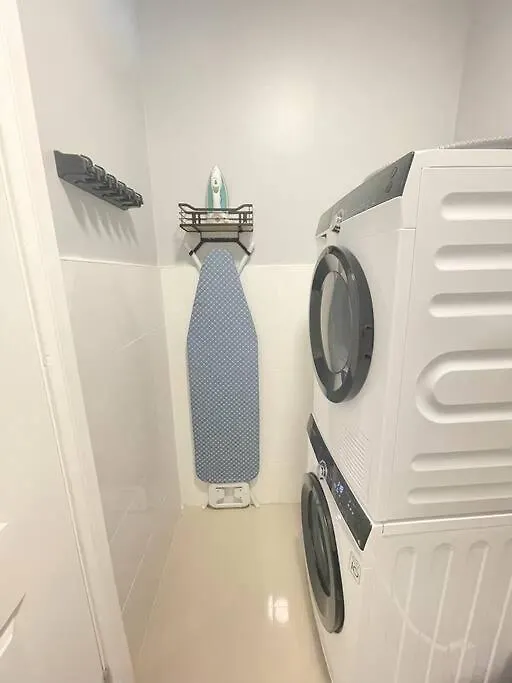 Truth Luxury Suite كينغستون شقة